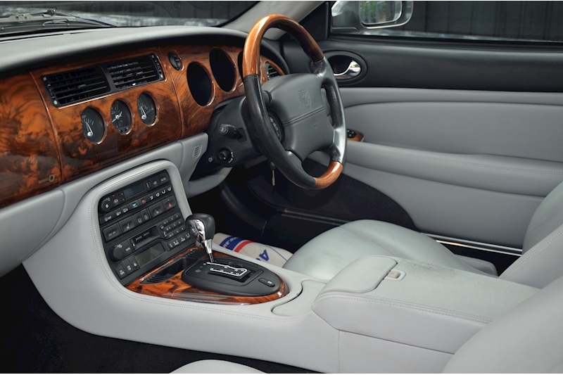 Jaguar XKR XKR 4.2 2dr Coupe Automatic Petrol Image 8