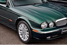 Jaguar XJ6 SE 3.0 V6 SE + Jaguar Racing Green + Previously Supplied by Ourselves - Thumb 15