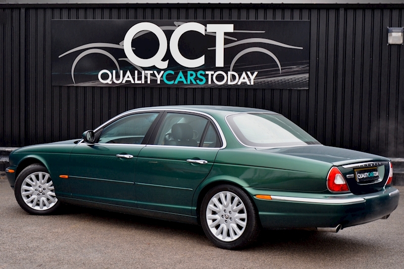 Jaguar XJ6 SE 3.0 V6 SE + Jaguar Racing Green + Previously Supplied by Ourselves Image 8