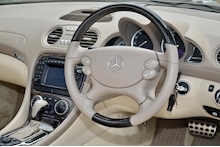 Mercedes-Benz SL 350 Panoramic Roof + AMG Wheels + BOSE + Black Ash Wood - Thumb 19