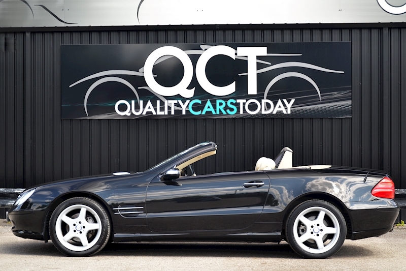 Mercedes-Benz SL 350 Panoramic Roof + AMG Wheels + BOSE + Black Ash Wood Image 1