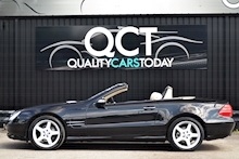 Mercedes-Benz SL 350 Panoramic Roof + AMG Wheels + BOSE + Black Ash Wood - Thumb 1