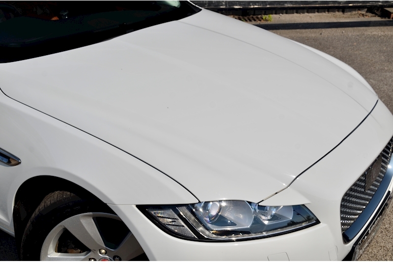 Jaguar XF Portfolio Panoramic Roof + Adaptive Cruise + 1 Driver from New + Full Jaguar Dealer History Image 10