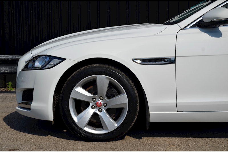 Jaguar XF Portfolio Panoramic Roof + Adaptive Cruise + 1 Driver from New + Full Jaguar Dealer History Image 22