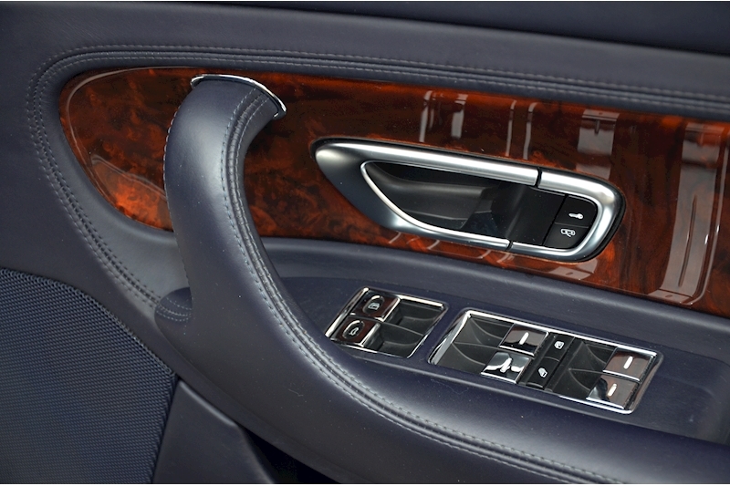 Bentley Continental GTC W12 Dark Sapphire + Nautic Hide + Massage Seats Image 18
