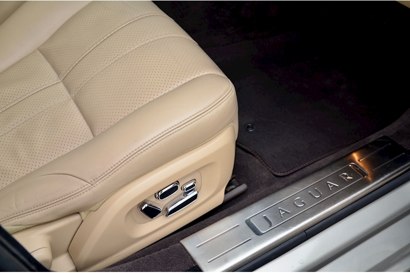 Jaguar XJ Premium Luxury Rare Cashmere Metallic + 2 Former Keepers + Fully Documented History Image 24