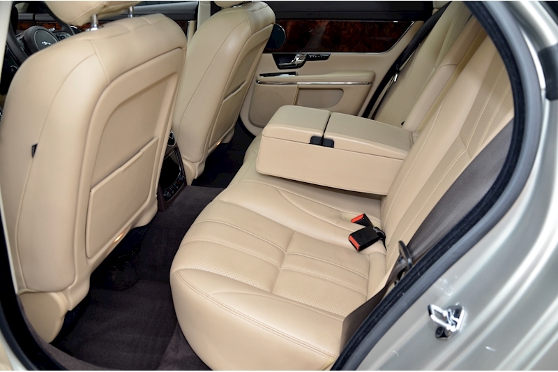 Jaguar XJ Premium Luxury Rare Cashmere Metallic + 2 Former Keepers + Fully Documented History Image 41