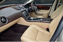 Jaguar XJ Premium Luxury Rare Cashmere Metallic + 2 Former Keepers + Fully Documented History - Thumb 2