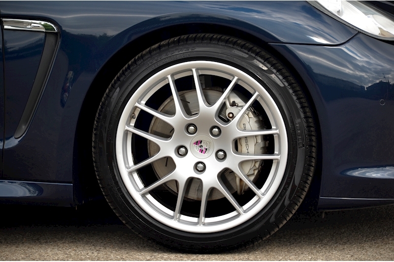 Porsche Panamera 4.8 V8 4S Hatchback 5dr Petrol PDK 4WD Euro 5 (s/s) (400 ps) Image 14