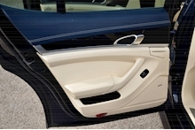 Porsche Panamera 4.8 V8 4S Hatchback 5dr Petrol PDK 4WD Euro 5 (s/s) (400 ps) - Thumb 33