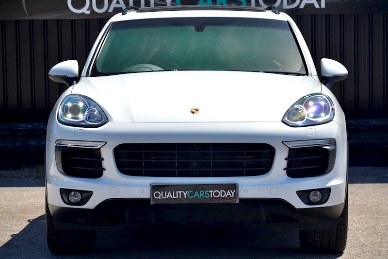 Porsche Cayenne Panoramic Roof + Air Suspension + Over £15k in Cost Options Image 3