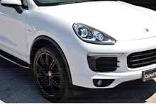 Porsche Cayenne Panoramic Roof + Air Suspension + Over £15k in Cost Options - Thumb 15