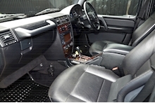 Mercedes-Benz G350 V6 CDI Designo Graphite + MB Rear Screens - Thumb 2