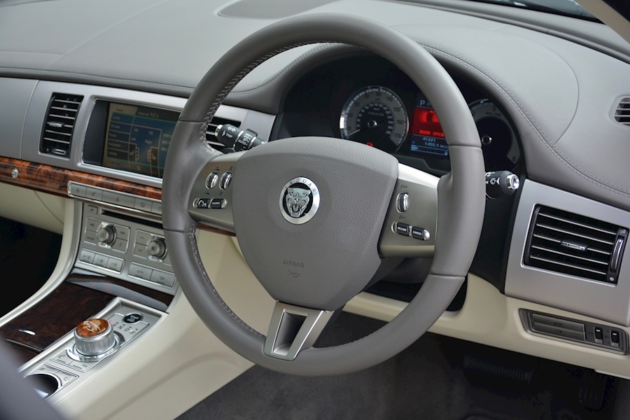Jaguar Xf Xf V6 Premium Luxury 3.0 4dr Saloon Automatic Diesel Image 23