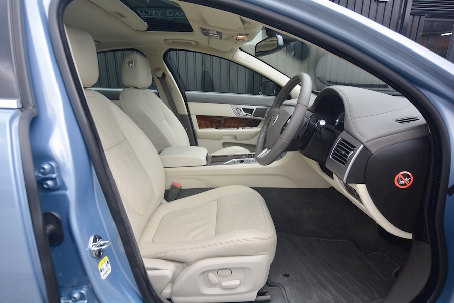 Jaguar Xf Xf V6 Premium Luxury 3.0 4dr Saloon Automatic Diesel Image 19