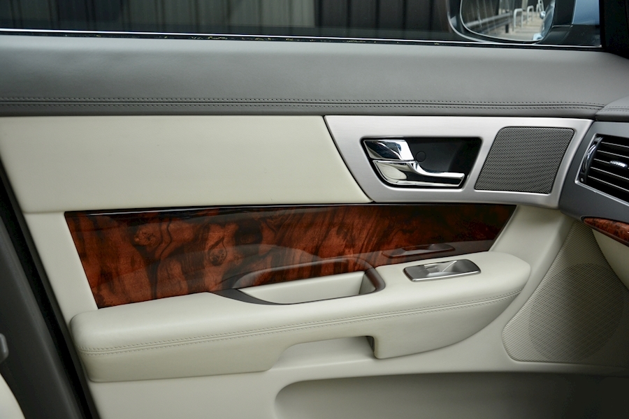 Jaguar Xf Xf V6 Premium Luxury 3.0 4dr Saloon Automatic Diesel Image 33