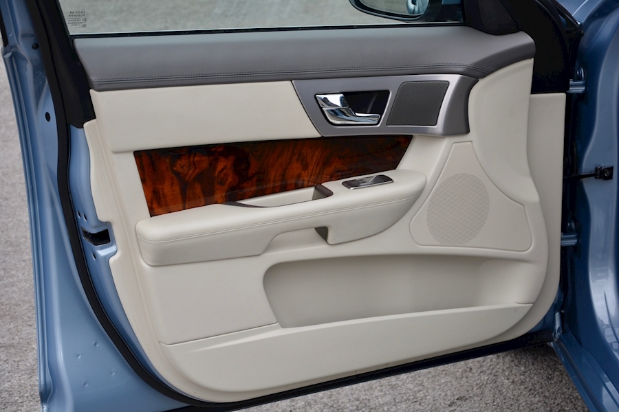 Jaguar Xf Xf V6 Premium Luxury 3.0 4dr Saloon Automatic Diesel Image 48