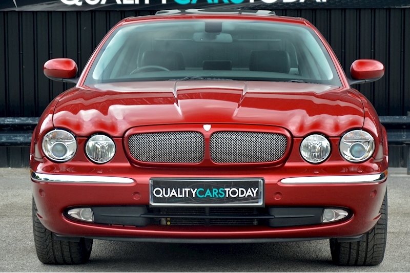 Jaguar XJR 4.2 V8 Supercharged X350 + Radiance Red + Sunroof Image 3