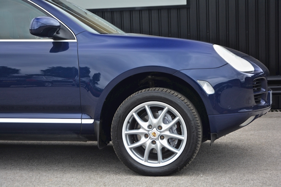 Porsche Cayenne 3.2 V6 Full Service History + Previously Supplied by Ourselves Image 11