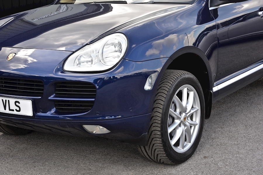 Porsche Cayenne 3.2 V6 Full Service History + Previously Supplied by Ourselves Image 13