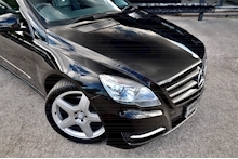 Mercedes-Benz R350 L 4Matic AMG Sports Pack + Panoramic Roof + Very Rare - Thumb 10