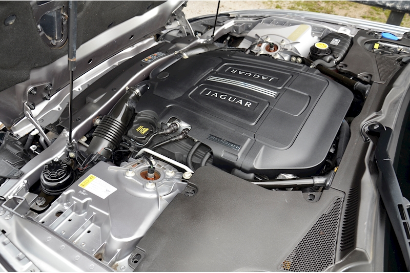 Jaguar XKR 5.0 V8 Coupe 2dr Petrol Auto Euro 5 (510 ps) Image 37