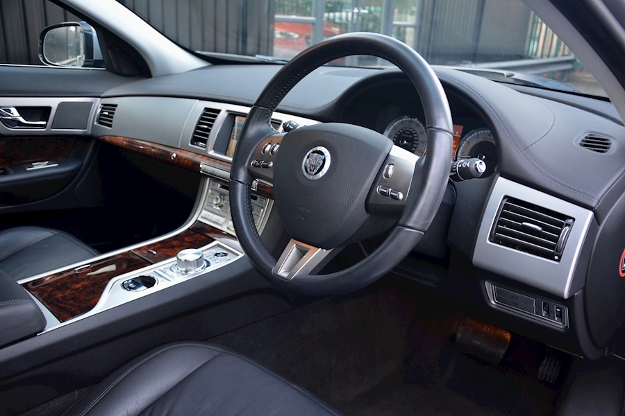 Jaguar Xf Xf V6 Luxury 3.0 4dr Saloon Automatic Petrol Image 9