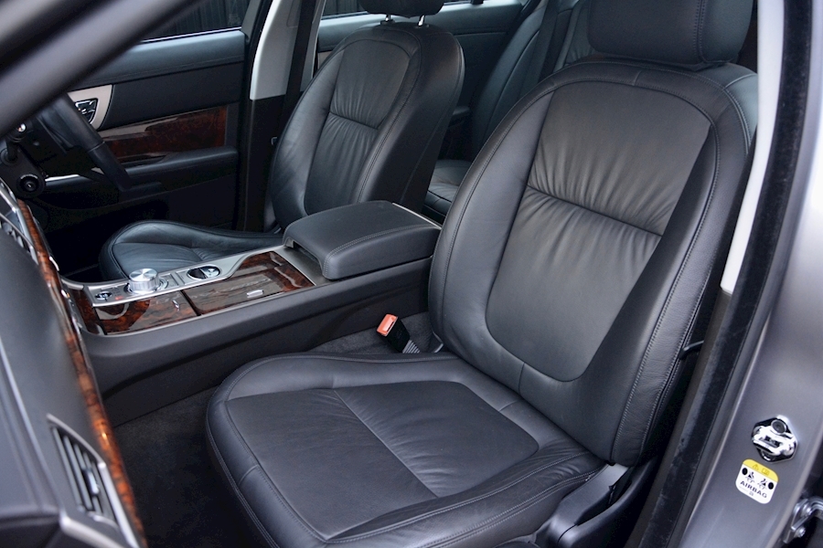 Jaguar Xf Xf V6 Luxury 3.0 4dr Saloon Automatic Petrol Image 29