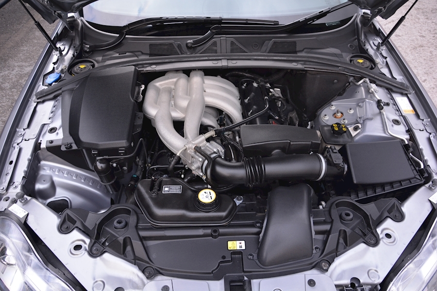 Jaguar Xf Xf V6 Luxury 3.0 4dr Saloon Automatic Petrol Image 30