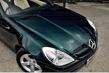 Mercedes-Benz SLK 280 Rare Andradite Green Metallic + Air Scarf + 1 Former Keeper - Thumb 12