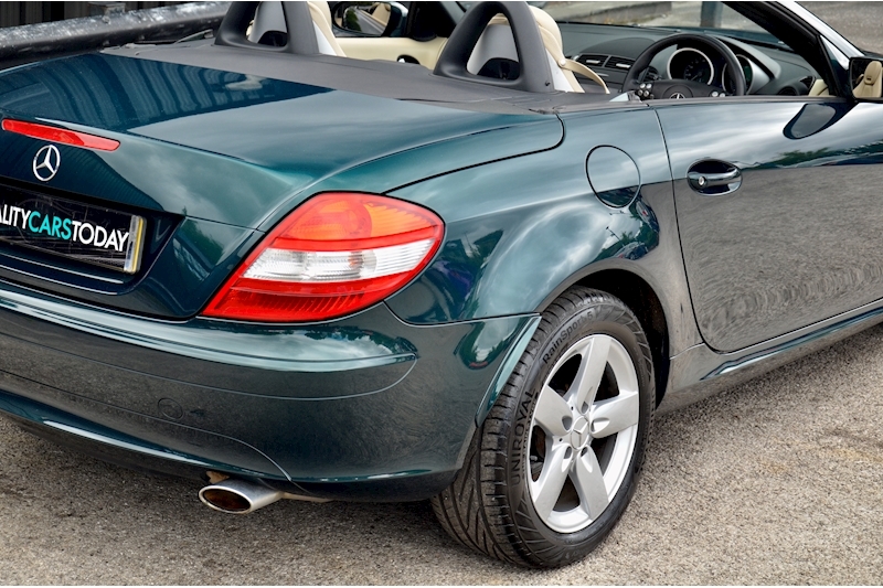 Mercedes-Benz SLK 280 Rare Andradite Green Metallic + Air Scarf + 1 Former Keeper Image 13