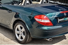 Mercedes-Benz SLK 280 Rare Andradite Green Metallic + Air Scarf + 1 Former Keeper - Thumb 19