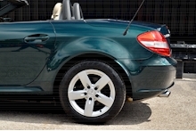 Mercedes-Benz SLK 280 Rare Andradite Green Metallic + Air Scarf + 1 Former Keeper - Thumb 20