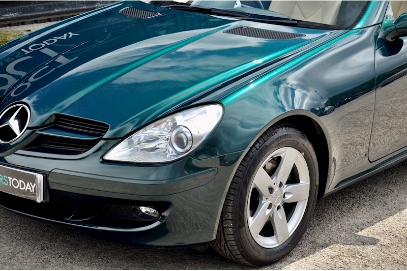 Mercedes-Benz SLK 280 Rare Andradite Green Metallic + Air Scarf + 1 Former Keeper Image 17