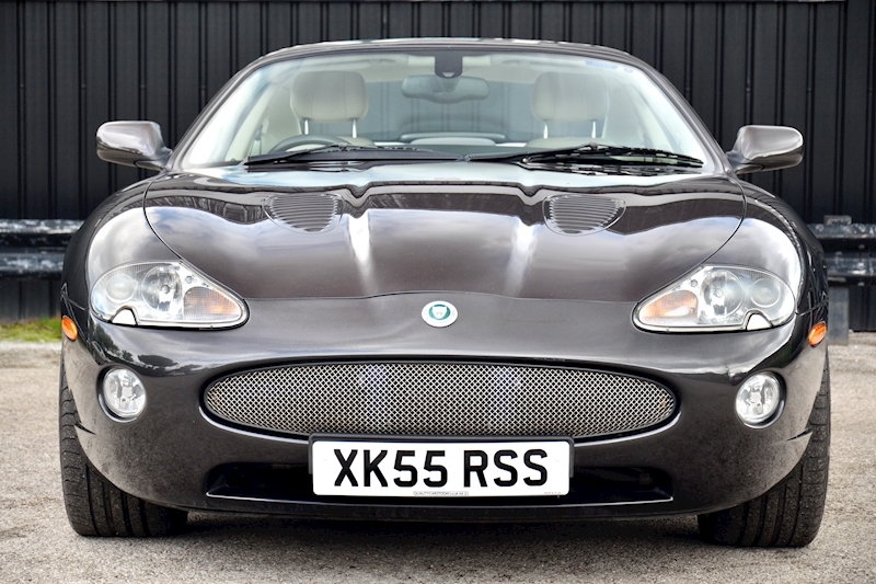 Jaguar XKR-S 