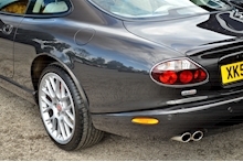 Jaguar XKR-S 