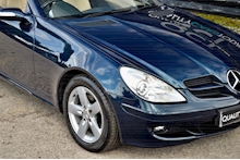 Mercedes-Benz SLK 3.0 SLK280 Convertible 2dr Petrol 7G-Tronic (222 g/km, 231 bhp) - Thumb 17