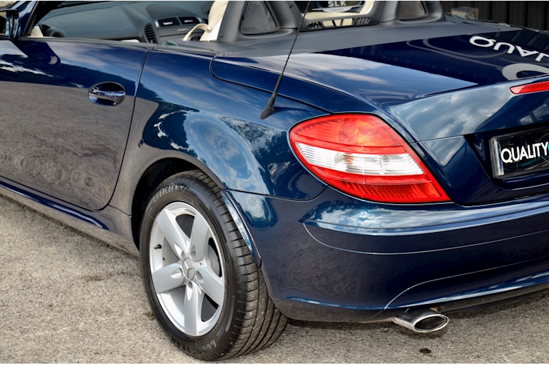 Mercedes-Benz SLK 3.0 SLK280 Convertible 2dr Petrol 7G-Tronic (222 g/km, 231 bhp) Image 30