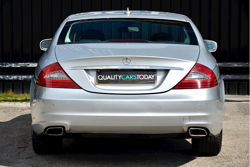 Mercedes-Benz CLS 320 CDO 1 Former Keeper + Full Mercedes Main Dealer History Image 4