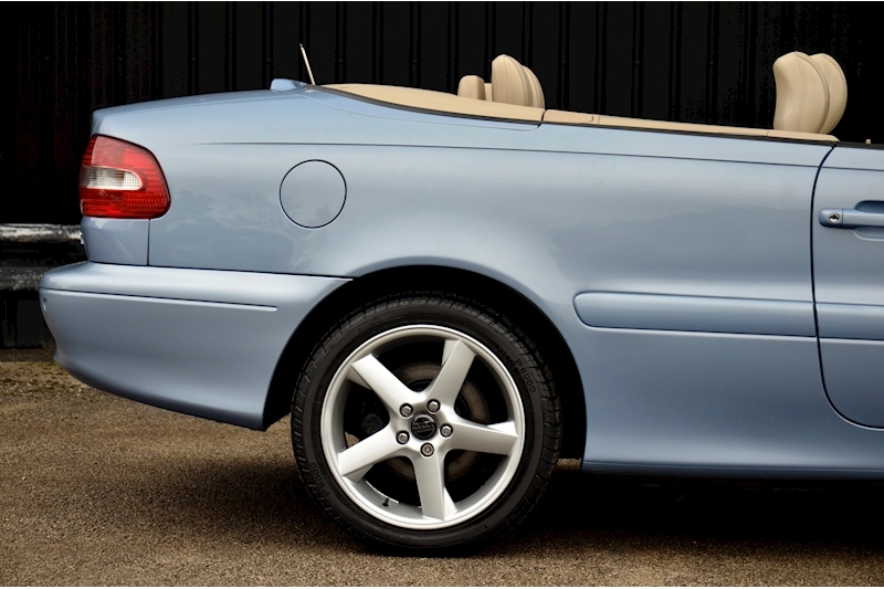 Volvo C70 GT Convertible C70 GT Convertible 2.4 2dr Convertible Automatic Petrol Image 20