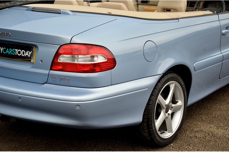 Volvo C70 GT Convertible C70 GT Convertible 2.4 2dr Convertible Automatic Petrol Image 19