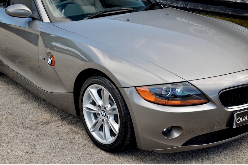 BMW Z4 2.2 SE Manual 1 Owner + Just 14k Miles + Outstanding Image 12