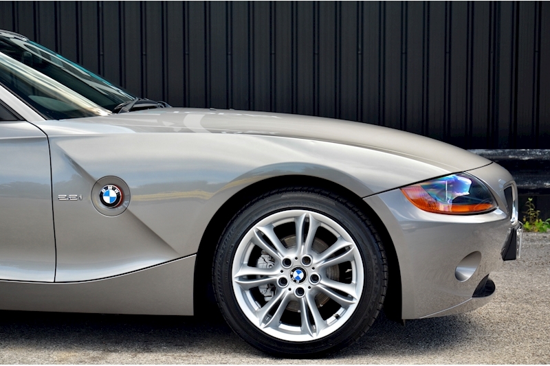 BMW Z4 2.2 SE Manual 1 Owner + Just 14k Miles + Outstanding Image 11