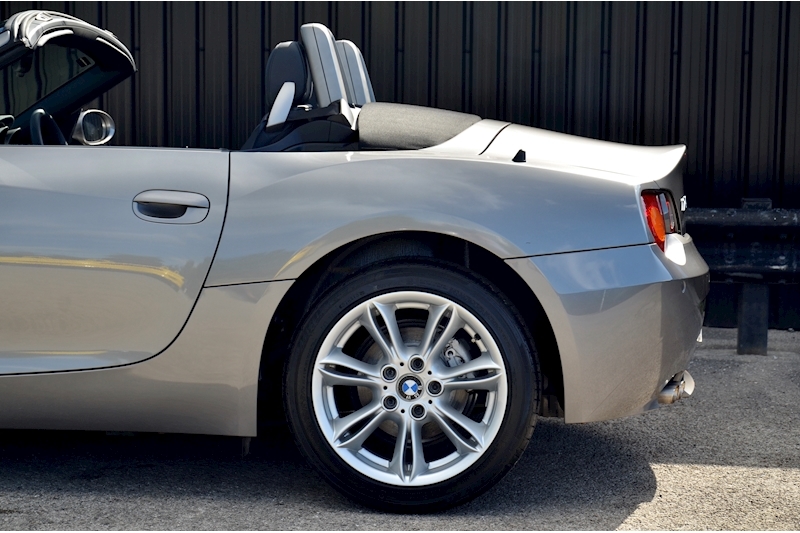 BMW Z4 2.2 SE Manual 1 Owner + Just 14k Miles + Outstanding Image 15