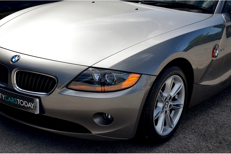 BMW Z4 2.2 SE Manual 1 Owner + Just 14k Miles + Outstanding Image 13