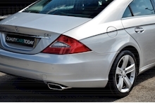 Mercedes-Benz CLS 320 CDI 1 Owner + 12 Mercedes Main Dealer Services - Thumb 20