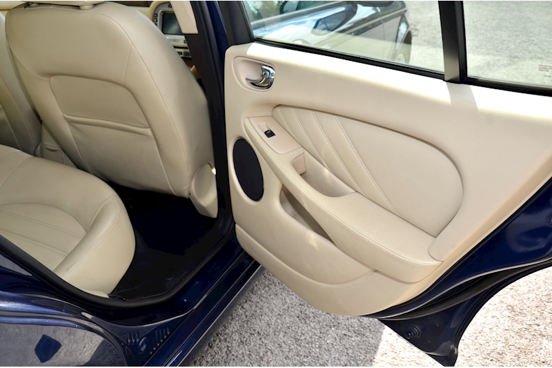Jaguar X-Type 2.2D SE Automatic + 13 services + Desirable Specification Image 17