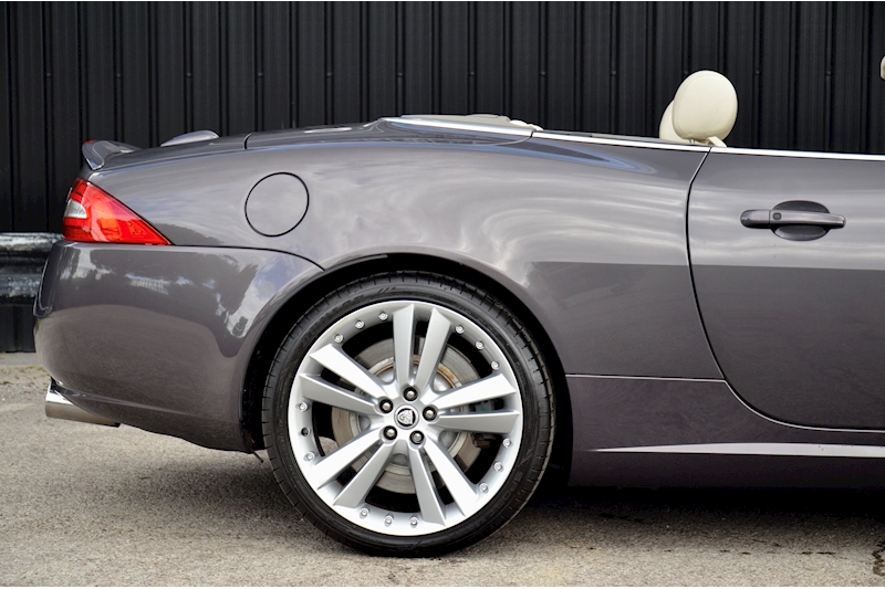 Jaguar XKR Convertible 1 Former Keeper + Full Jaguar Main Dealer History Image 15