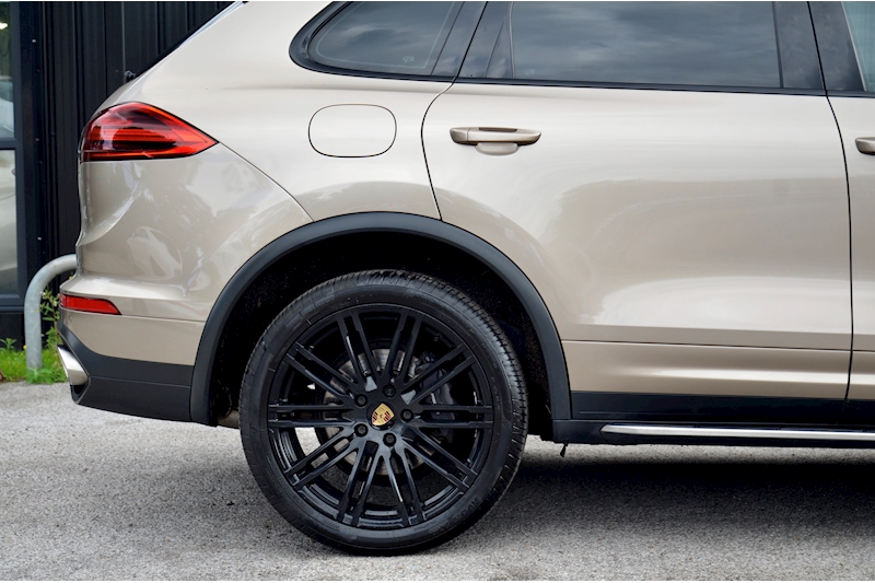 Porsche Cayenne D Over £20k in Cost Options + Huge / Rare Spec Image 14
