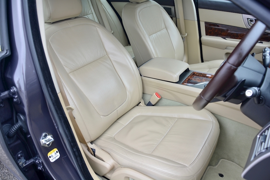 Jaguar Xf 3.0 V6 S Premium Luxury Xf 3.0 V6 S Premium Luxury V6 S Premium Luxury 3.0 4dr Saloon Automatic Diesel Image 7